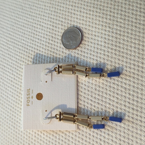 Fossil Dangling Earrings - Picture 2 of 3